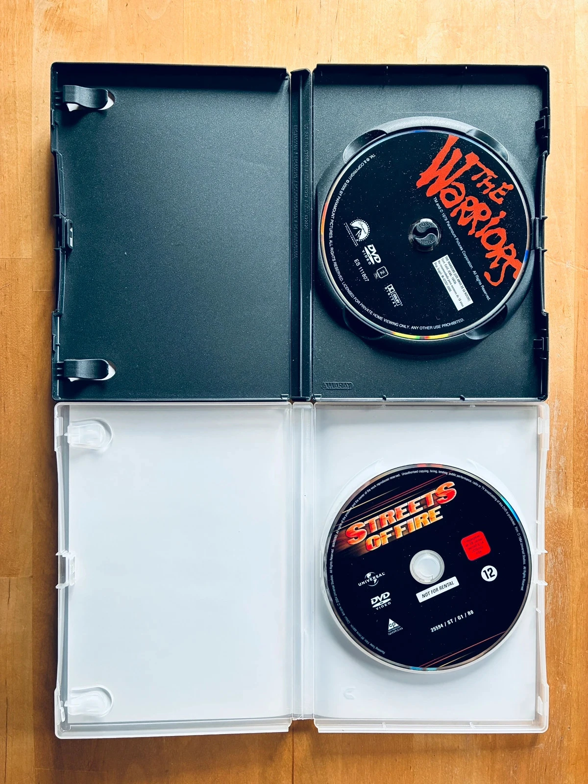 Lot of 2 DVDs of Walter Hill's 80s cult classics: The Warriors and Streets of Fire. – photo 2